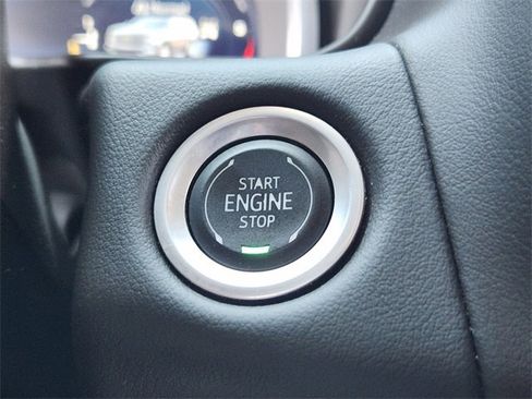 Used 2024 Chevrolet Suburban High Country w/ Advanced Technology Package image 20