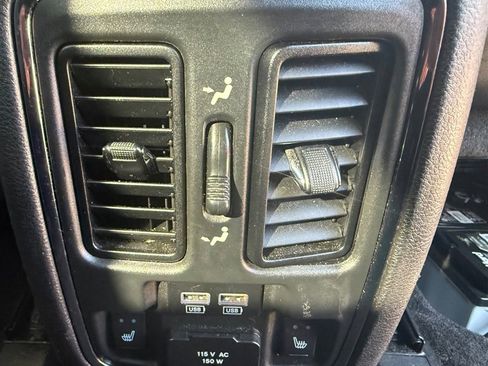 Used 2015 Jeep Grand Cherokee Summit image 28