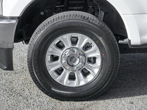 Used 2020 Ford F350 XLT w/ XLT Value Package image 41