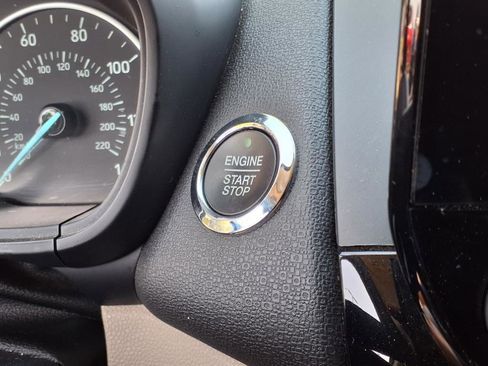 Used 2021 Ford EcoSport Titanium FWD image 15