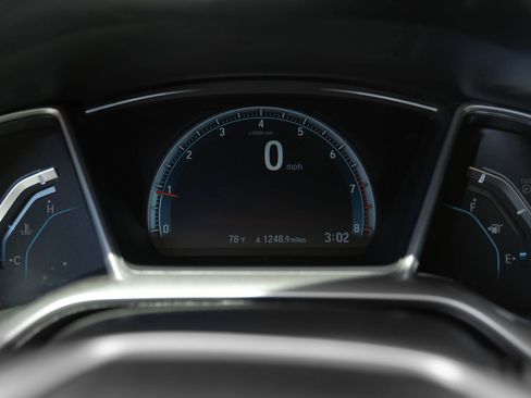 Used 2018 Honda Civic EX image 17