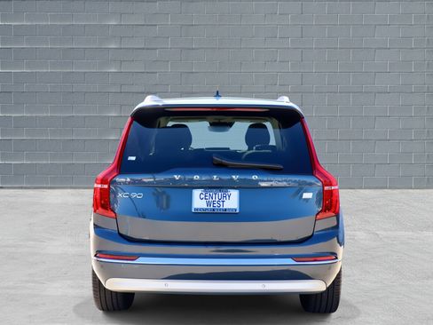Used 2022 Volvo XC90 T8 Inscription Expression w/ Protection Package image 4