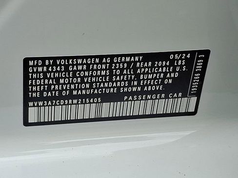 Used 2024 Volkswagen GTI SE FWD image 27