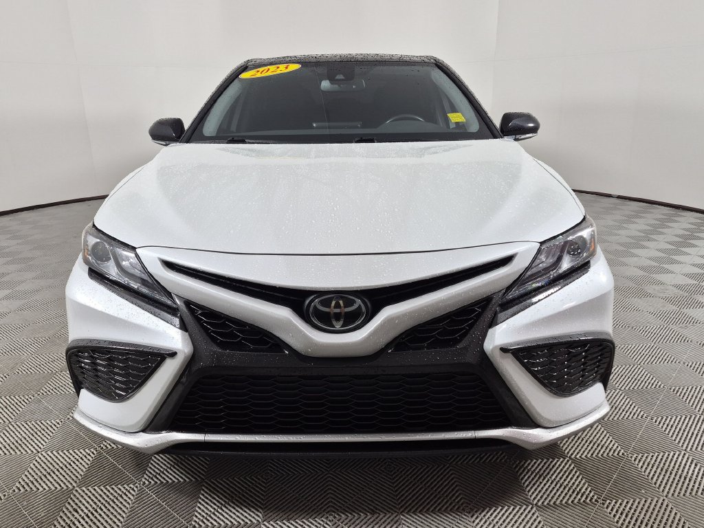 Used 2023 Toyota Camry XSE FWD image 8