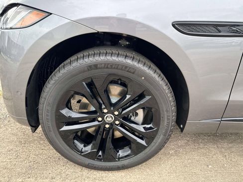 New 2026 Jaguar F-PACE R-Dynamic S image 3