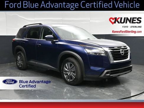Used 2025 Nissan Pathfinder SV AWD/4WD image 1