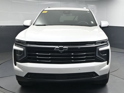 Used 2025 Chevrolet Tahoe RST w/ Comfort Package AWD/4WD image 2