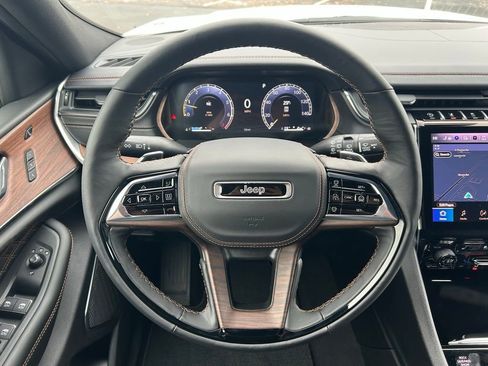 New 2025 Jeep Grand Cherokee L Summit image 8