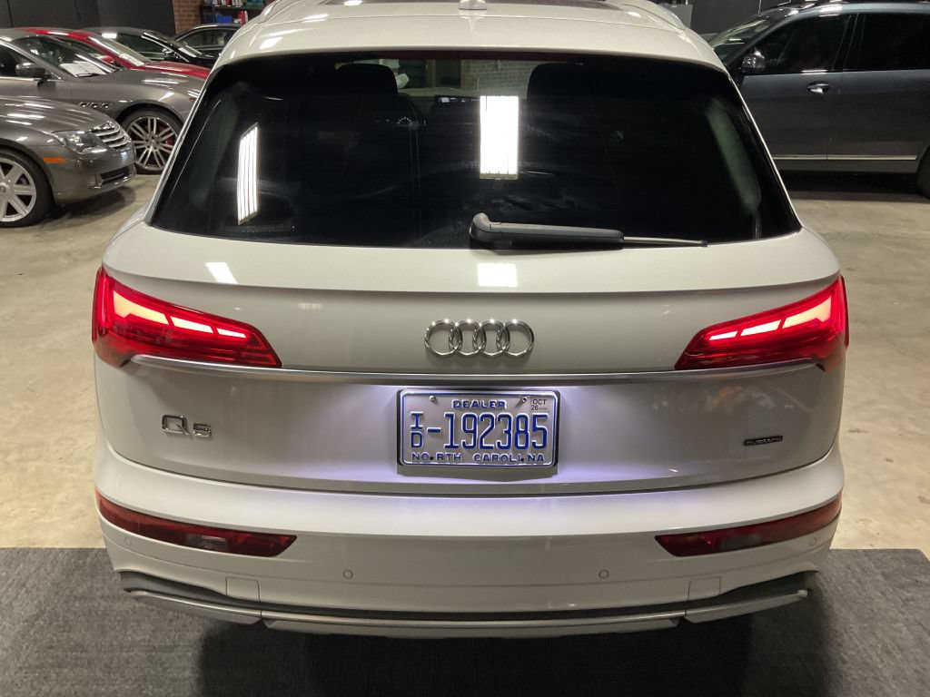 Used 2021 Audi Q5 2.0T Premium w/ Convenience Package AWD/4WD image 4