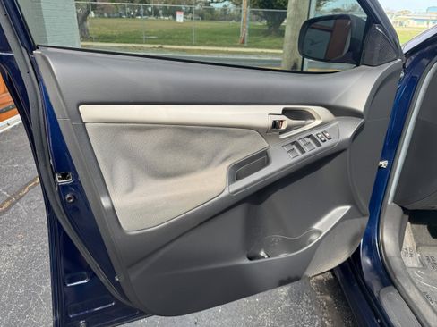 Used 2009 Toyota Matrix XRS image 7