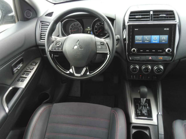 Used 2026 Mitsubishi Outlander Sport SE AWD/4WD image 6
