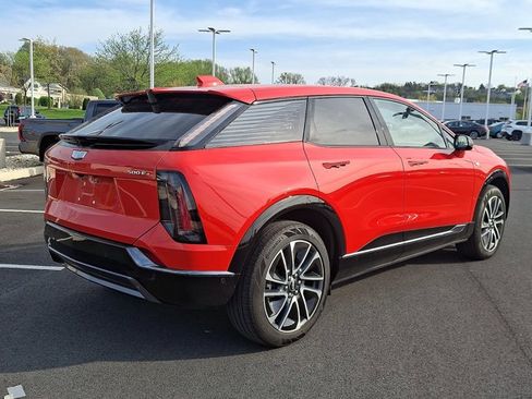Used 2025 Cadillac Optiq Sport 2 AWD/4WD image 6