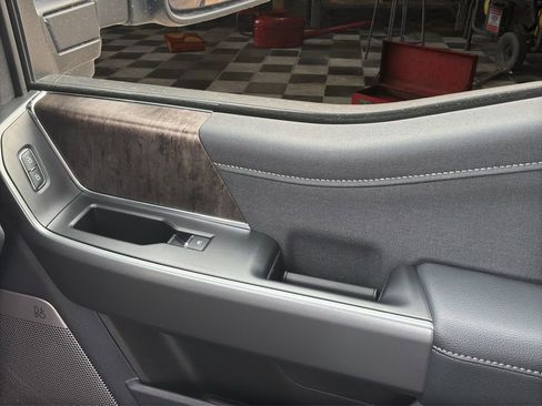 New 2026 Ford F250 Lariat w/ Black Appearance Package image 12