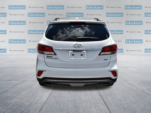 Used 2017 Hyundai Santa Fe SE AWD/4WD image 7