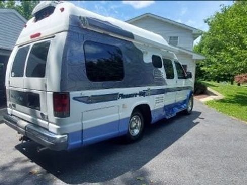 Used 2003 Ford E-350 and Econoline 350 Super Duty RWD image 30