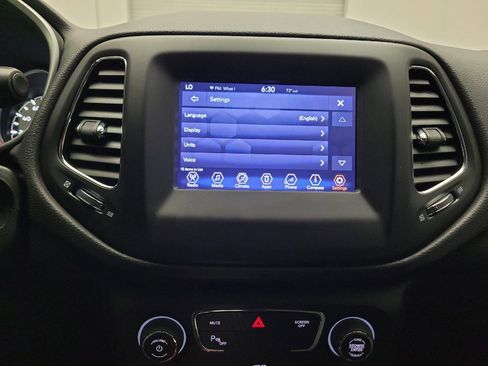 Used 2018 Jeep Compass Sport w/ Tech Group FWD image 25
