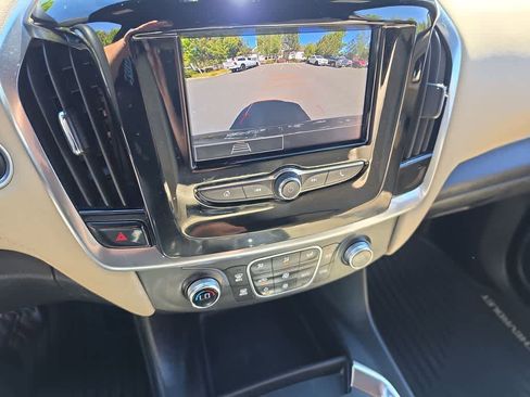 Used 2023 Chevrolet Traverse LS AWD/4WD image 17