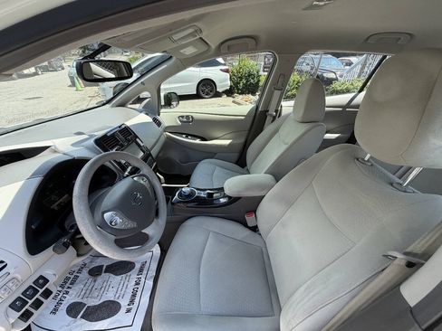 Used 2012 Nissan Leaf SL w/ Protection Pkg FWD image 10