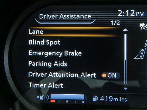 New 2025 Nissan Versa SR w/ Trunk Package image 18