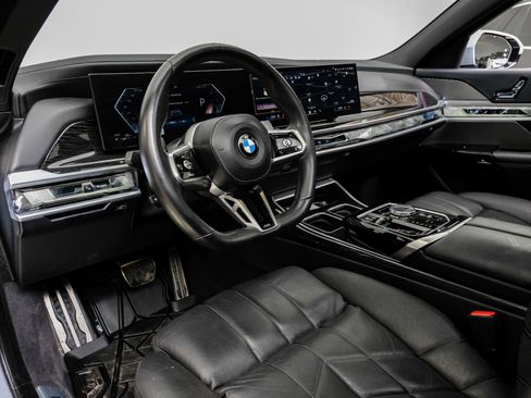 Used 2023 BMW 740i RWD image 3