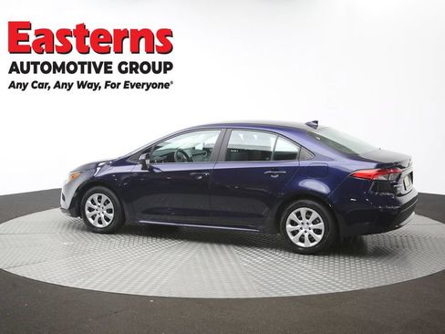 Used 2021 Toyota Corolla LE FWD image 61