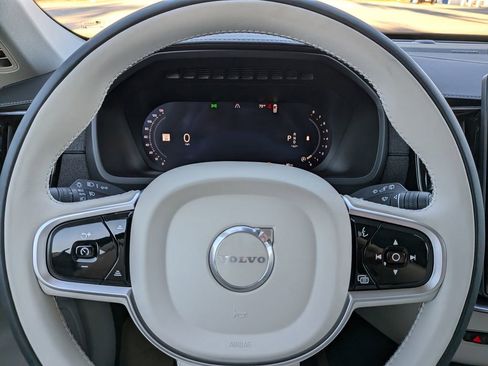 New 2026 Volvo XC90 B6 Ultra w/ Protection Package AWD/4WD image 37