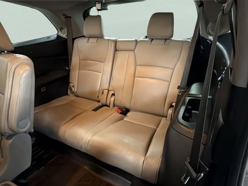 Used 2021 Honda Pilot Touring image 36