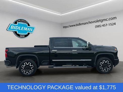Used 2024 Chevrolet Silverado 2500 High Country w/ Technology Package AWD/4WD image 9