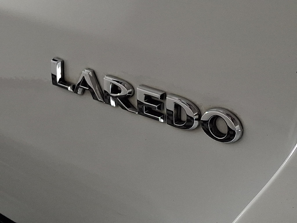 Used 2016 Jeep Grand Cherokee Laredo w/ Quick Order Package 23E AWD/4WD image 30
