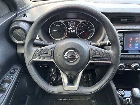 Used 2020 Nissan Kicks S FWD image 13