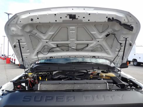 Used 2012 Ford F550 2WD Regular Cab Super Duty w/ Payload Upgrade Pkg image 33