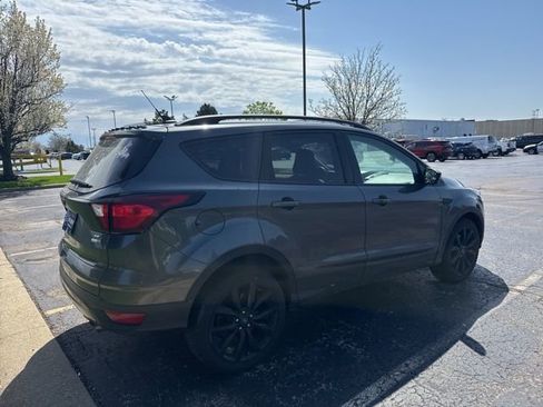 Used 2019 Ford Escape SE image 8