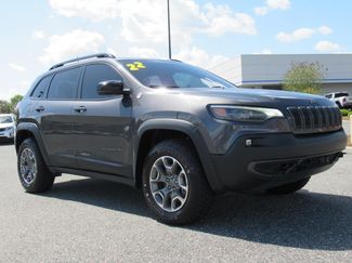 Used 2022 Jeep Cherokee Trailhawk w/ Premium Leather Package AWD/4WD video 1
