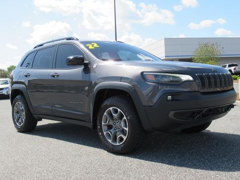 Used 2022 Jeep Cherokee Trailhawk w/ Premium Leather Package AWD/4WD image 1