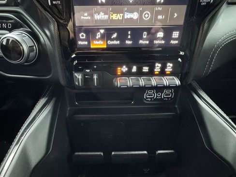 Used 2022 RAM 1500 Limited w/ Body-Colour Bumper Group image 22