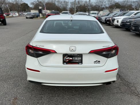 Used 2022 Honda Civic Sport image 9