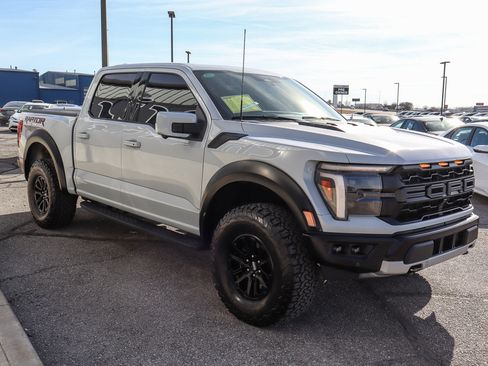 Used 2025 Ford F150 Raptor image 3