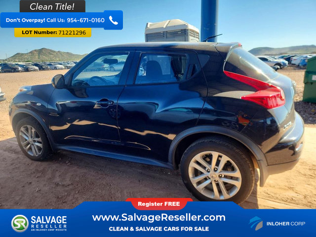 Used 2014 Nissan Juke S FWD image 3