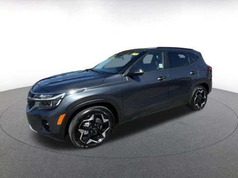 Used 2025 Kia Seltos S image 8