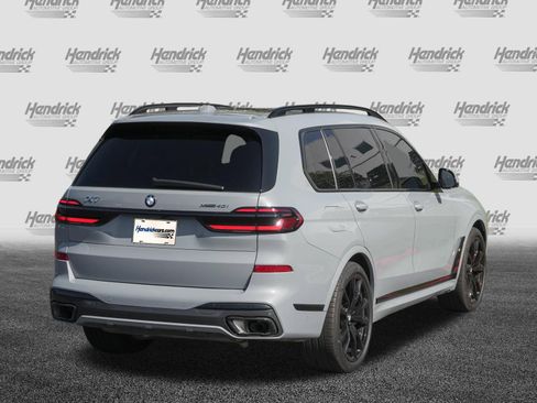 Used 2025 BMW X7 xDrive40i w/ M Sport Package AWD/4WD image 8