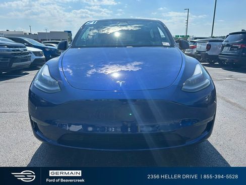 Used 2021 Tesla Model Y Long Range AWD/4WD image 3