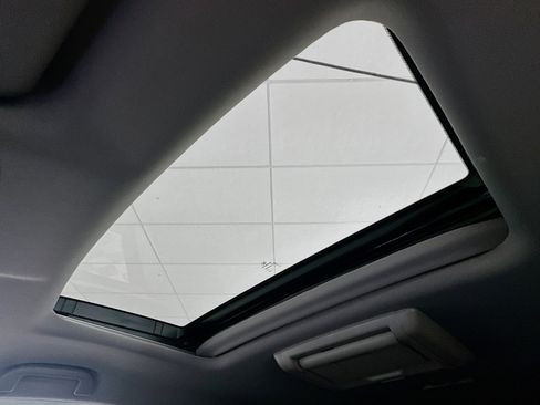 Used 2017 Honda Pilot Touring image 25