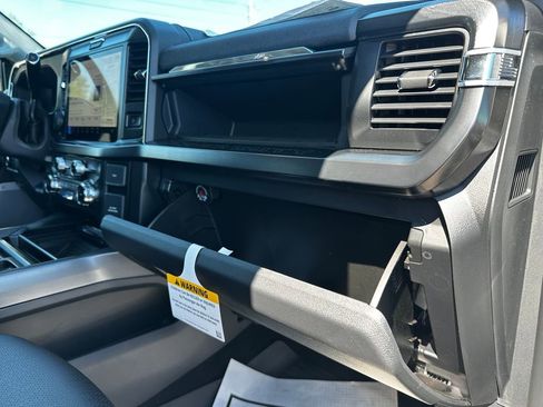 New 2026 Ford F350 Lariat w/ Black Appearance Package image 44