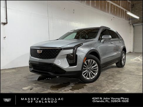 Used 2024 Cadillac XT4 Premium Luxury FWD image 1