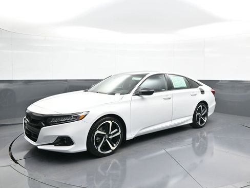 Certified 2022 Honda Accord Sport image 10