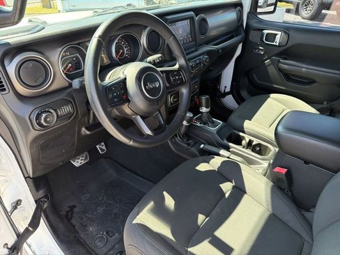 Used 2018 Jeep Wrangler Unlimited Sport S AWD/4WD image 28