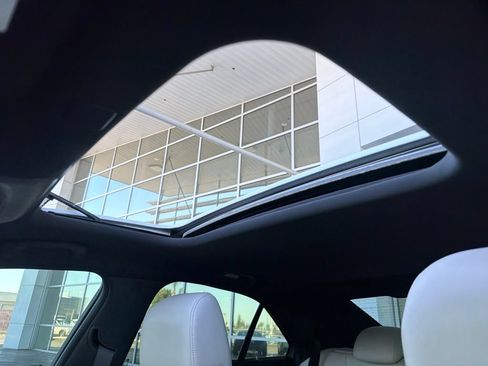 Used 2021 Cadillac CT4 Luxury w/ Sun And Sound Package RWD image 12