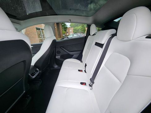 Used 2023 Tesla Model Y 2WD image 63
