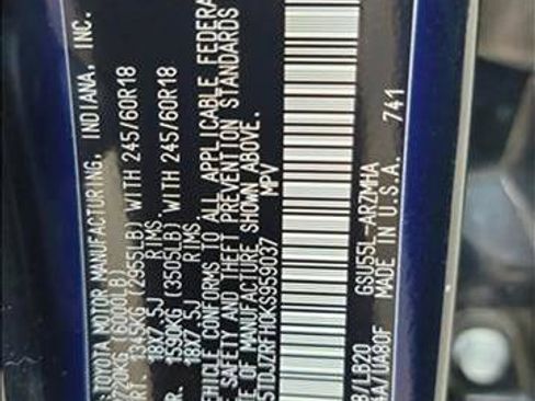 Used 2019 Toyota Highlander XLE image 26