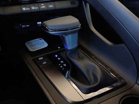 New 2026 Hyundai Elantra Sport FWD image 17